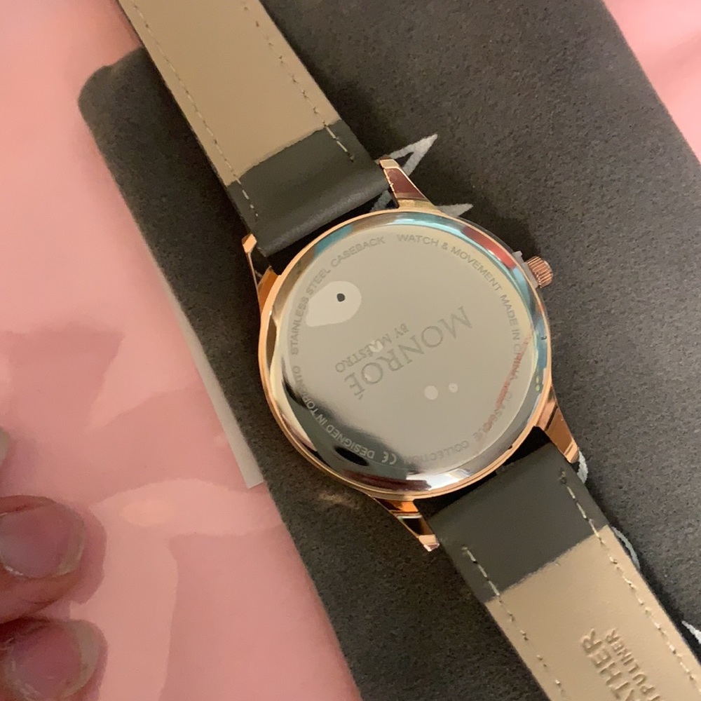 Monroé watch - Picture 4 of 8
